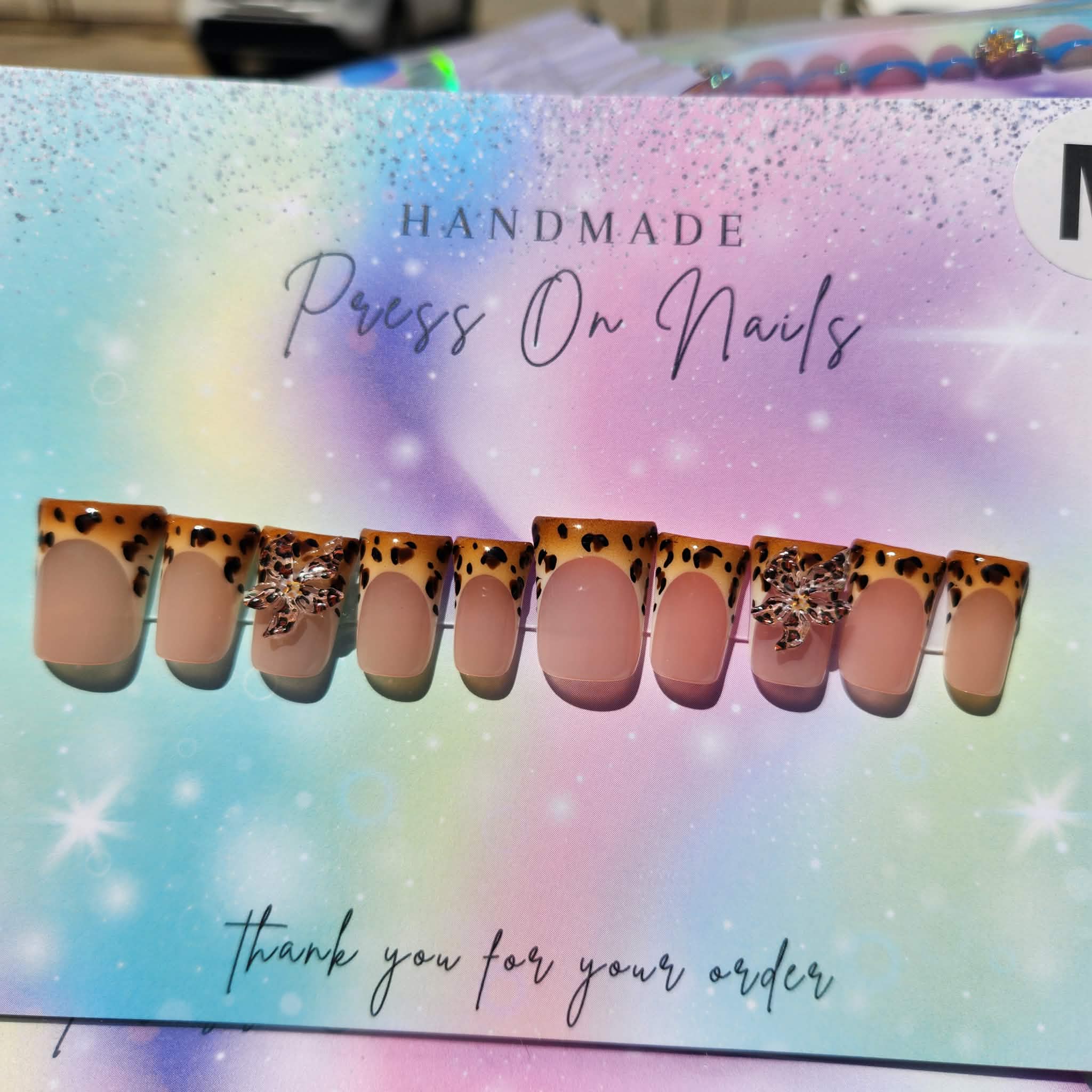 Short leopard print duck shape lightweight leopard floral press ons